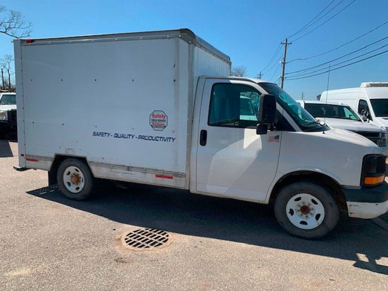 2003 GMC Box Truck for Sale