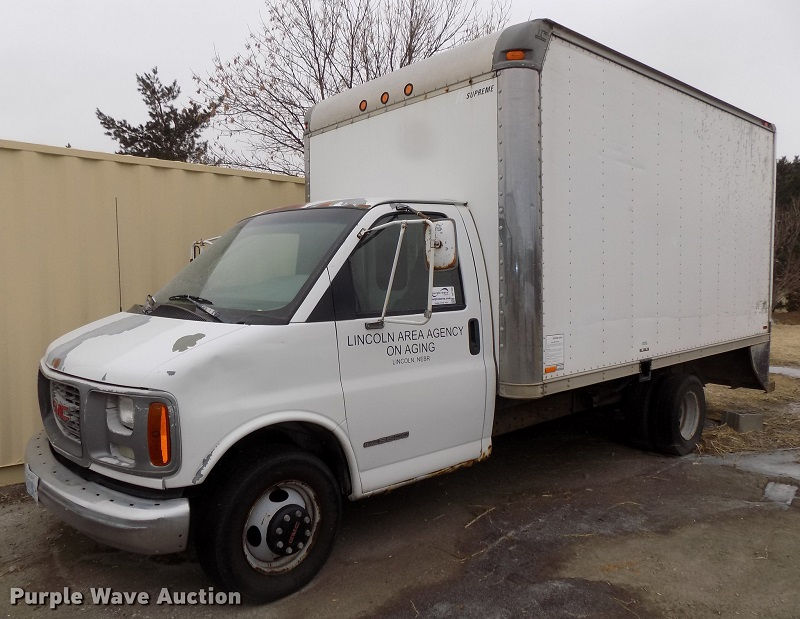 1999 GMC 3500 Box Truck