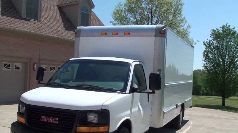 2008 GMC Savana Box Truck