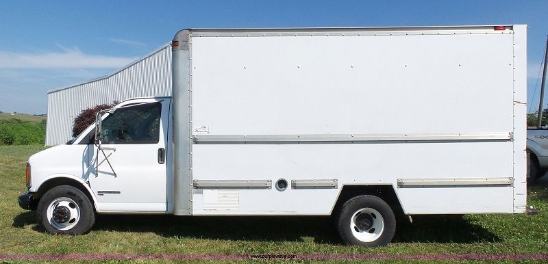 1997 GMC Savana 3500 Box Truck