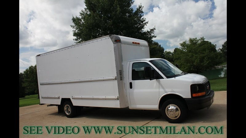 2008 GMC Savana Box Truck