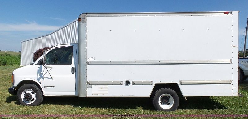 1997 GMC 3500 Box Truck