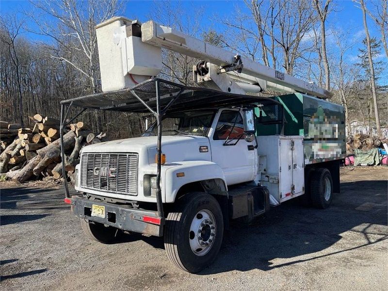 2002 GMC c7500 Bucket Truck