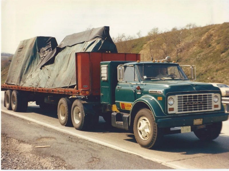 GMC Semi Pickup Truck