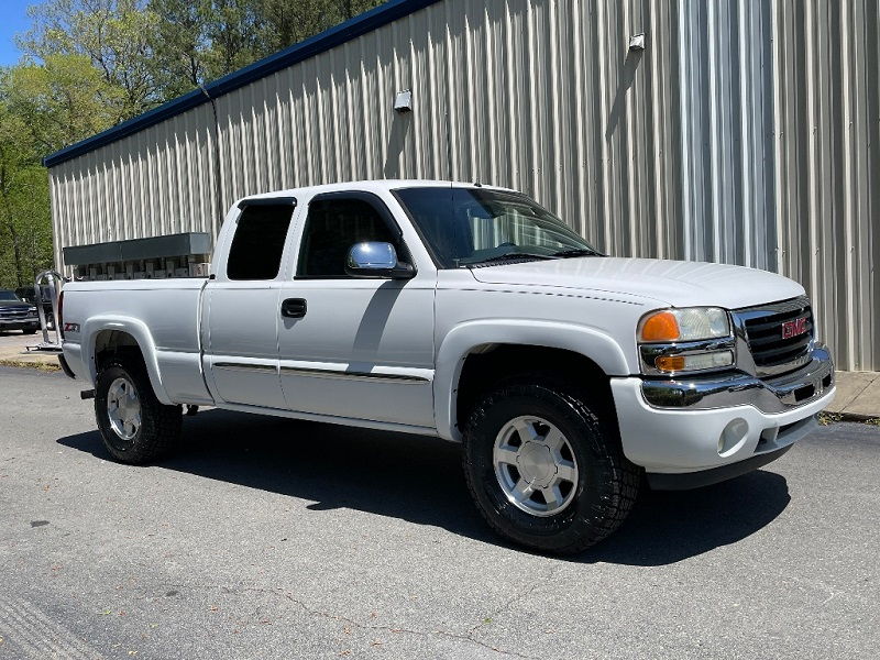 2005 GMC Sierra 1500 Truck